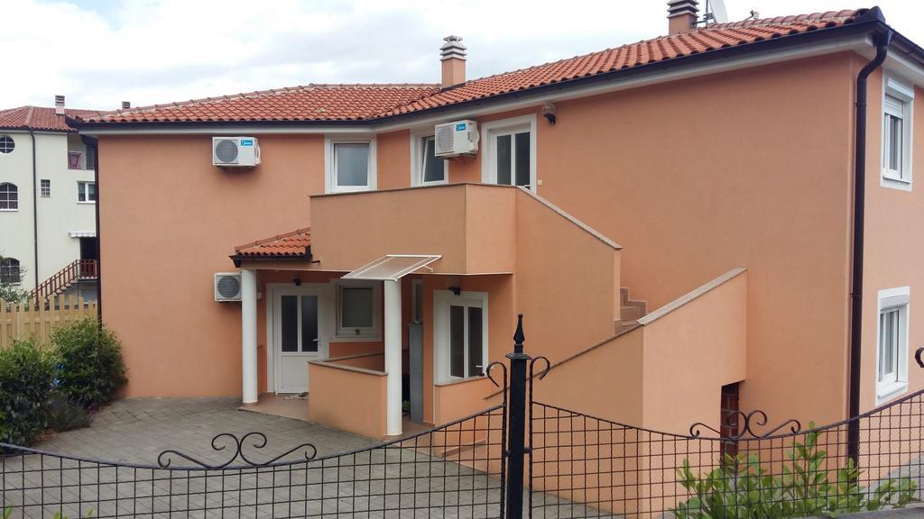 Apartman Dubravka 1 Lovran Bagian luar foto