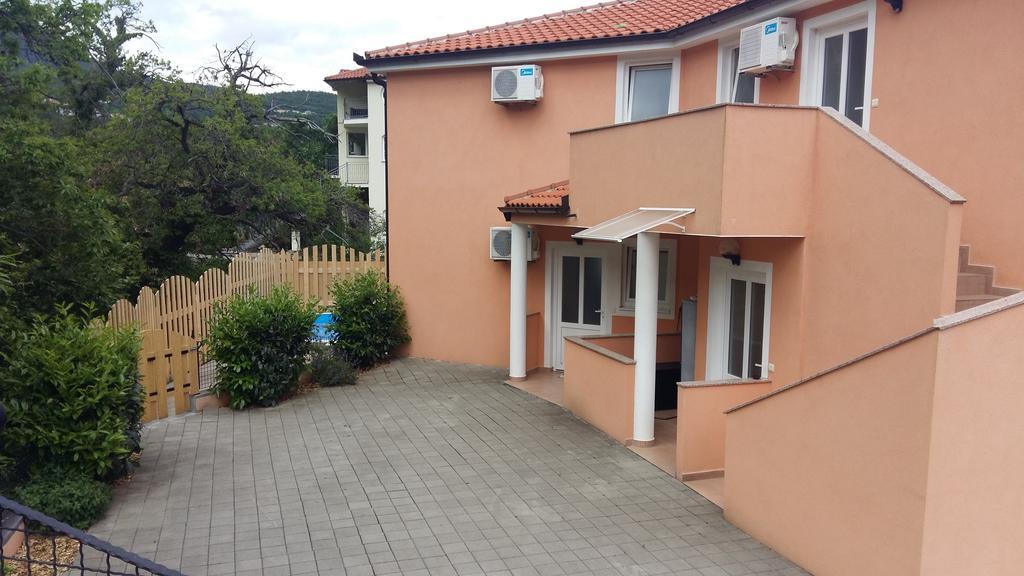 Apartman Dubravka 1 Lovran Bagian luar foto