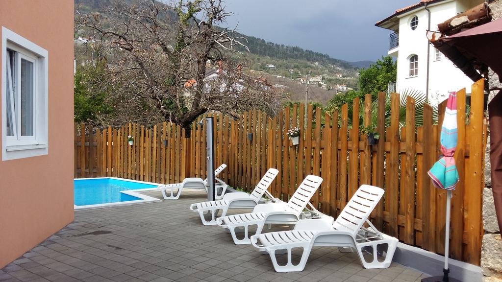 Apartman Dubravka 1 Lovran Bagian luar foto