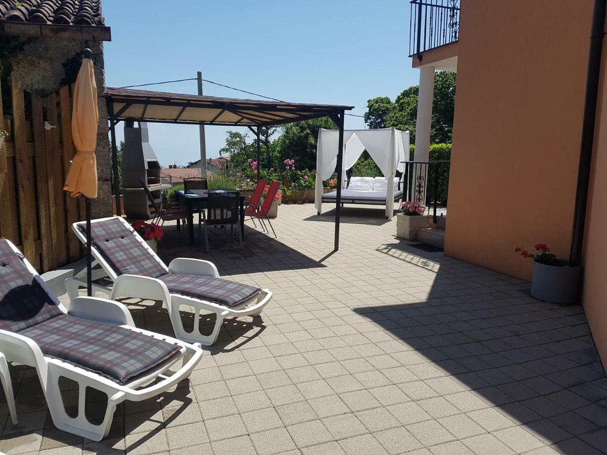 Apartman Dubravka 1 Lovran Bagian luar foto