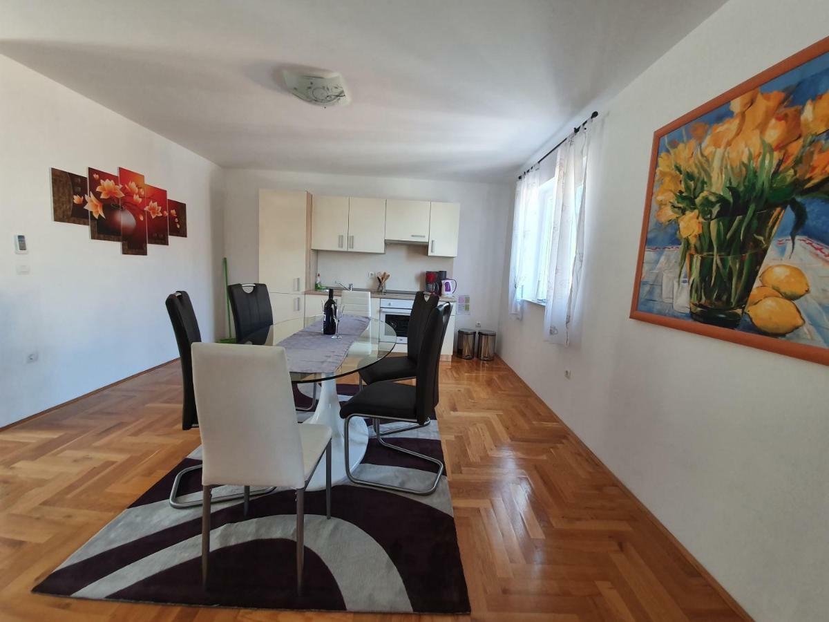 Apartman Dubravka 1 Lovran Bagian luar foto