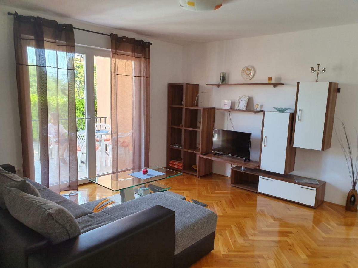 Apartman Dubravka 1 Lovran Bagian luar foto