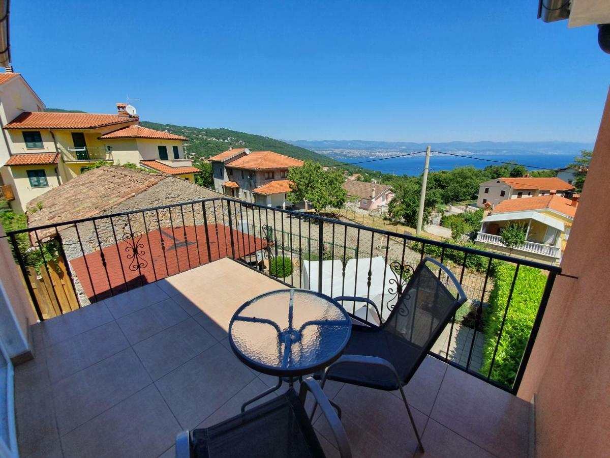 Apartman Dubravka 1 Lovran Bagian luar foto